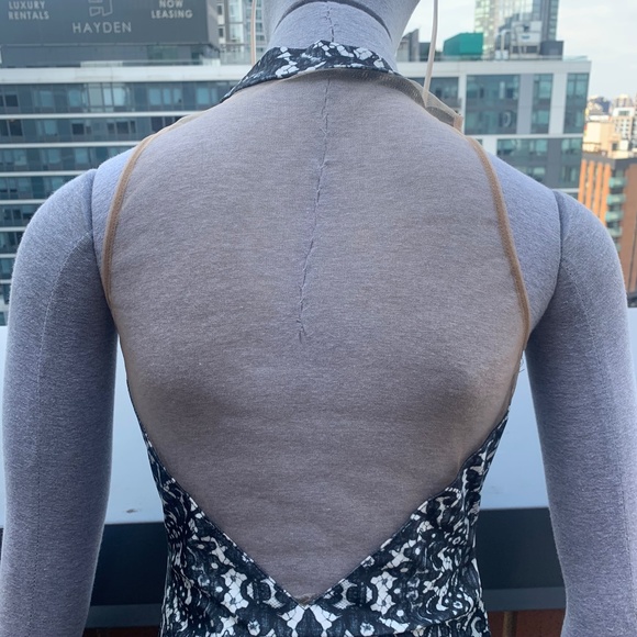 LF Floral SheervBodysuit - Picture 4 of 15